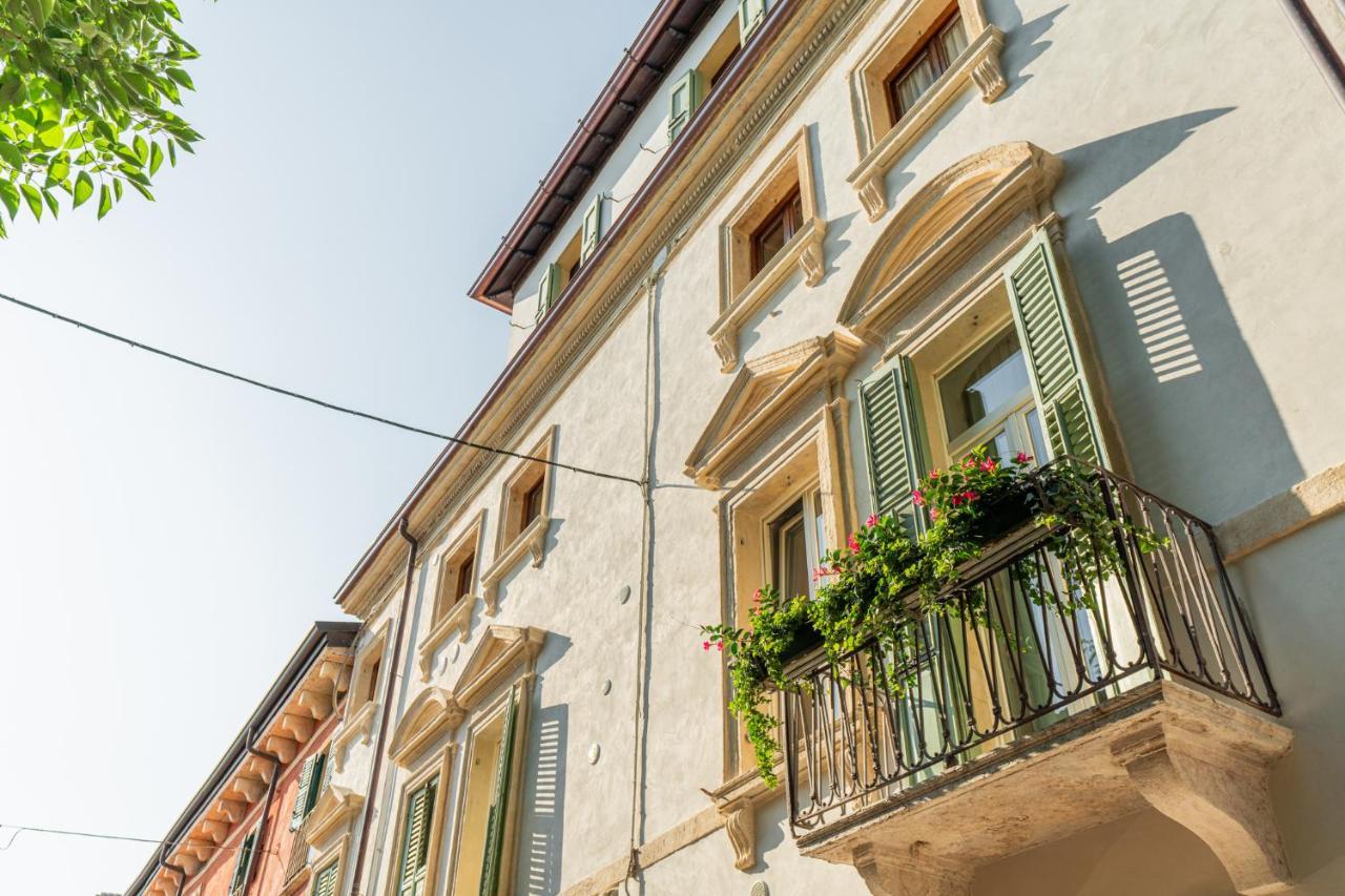 Domus Verona - Residenza Merici Екстериор снимка